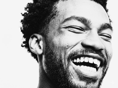 Boutons sous la barbe : causes, traitements et routine complète pour une peau ne
